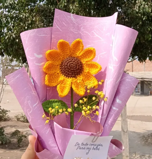 Flor individual tejida a crochet